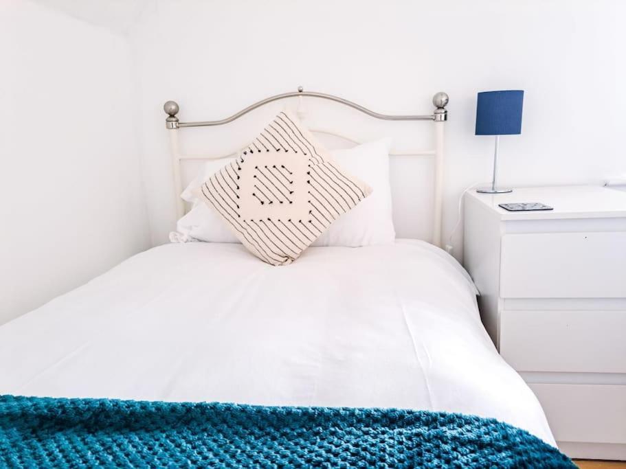 3 Bed Flat Near To Cardiff And Cardiff Bay Apartment Exterior foto